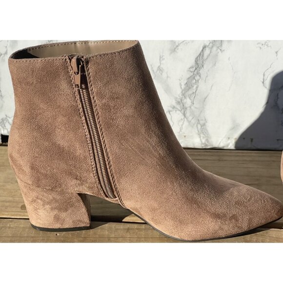 Soda Womens Size 10 Taupe Faux Suede Ankle Booties With Side Zipper & Block Heel - Picture 4 of 8